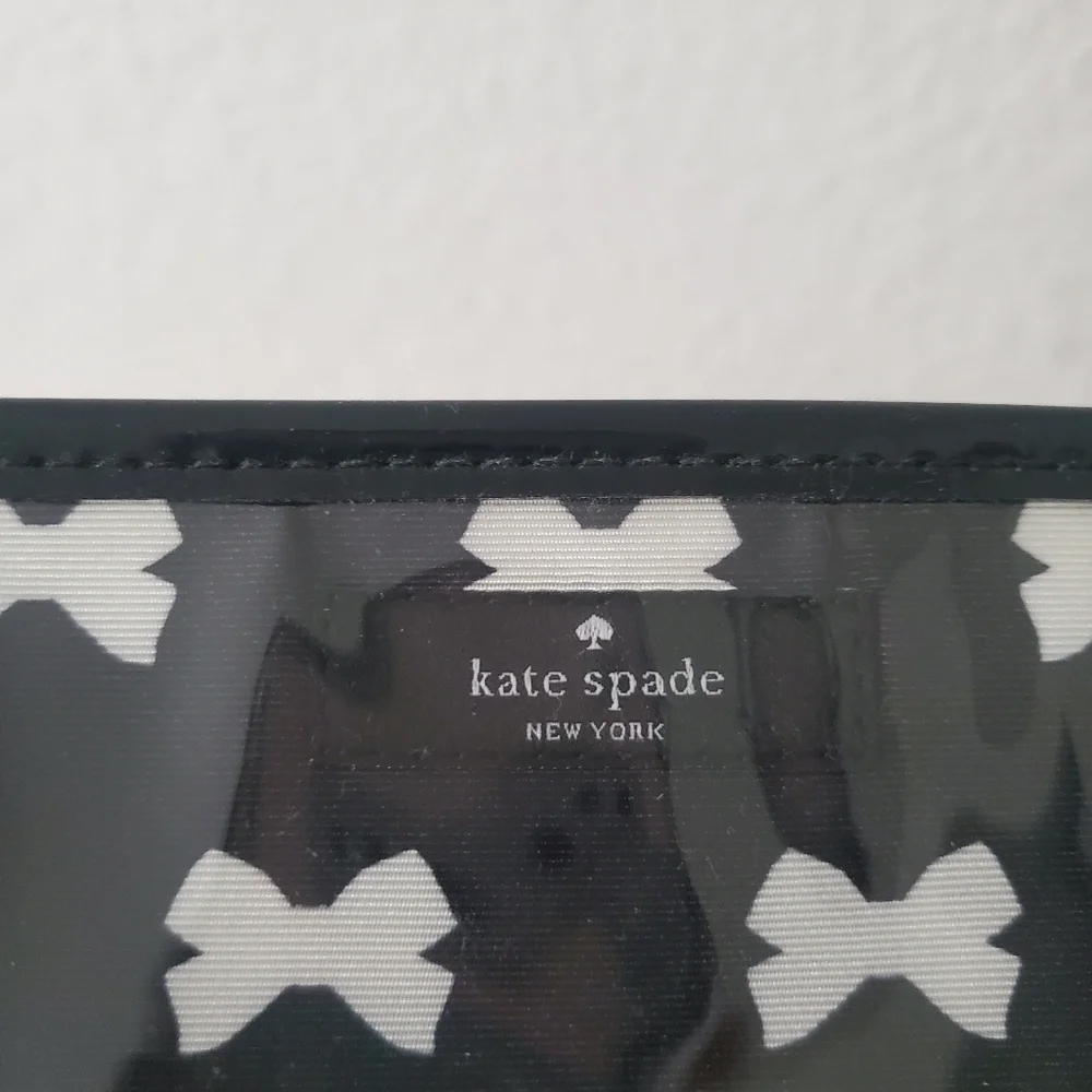 Kate Spade East West Heddy Tuxedo Court Black Cream Bow Make-up Bag Pouch